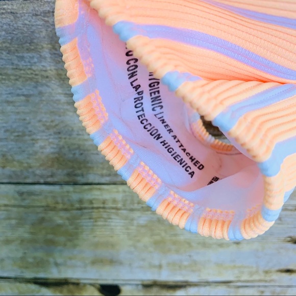 Xhilaration Bathing Suit One Piece French cut - Picture 5 of 5